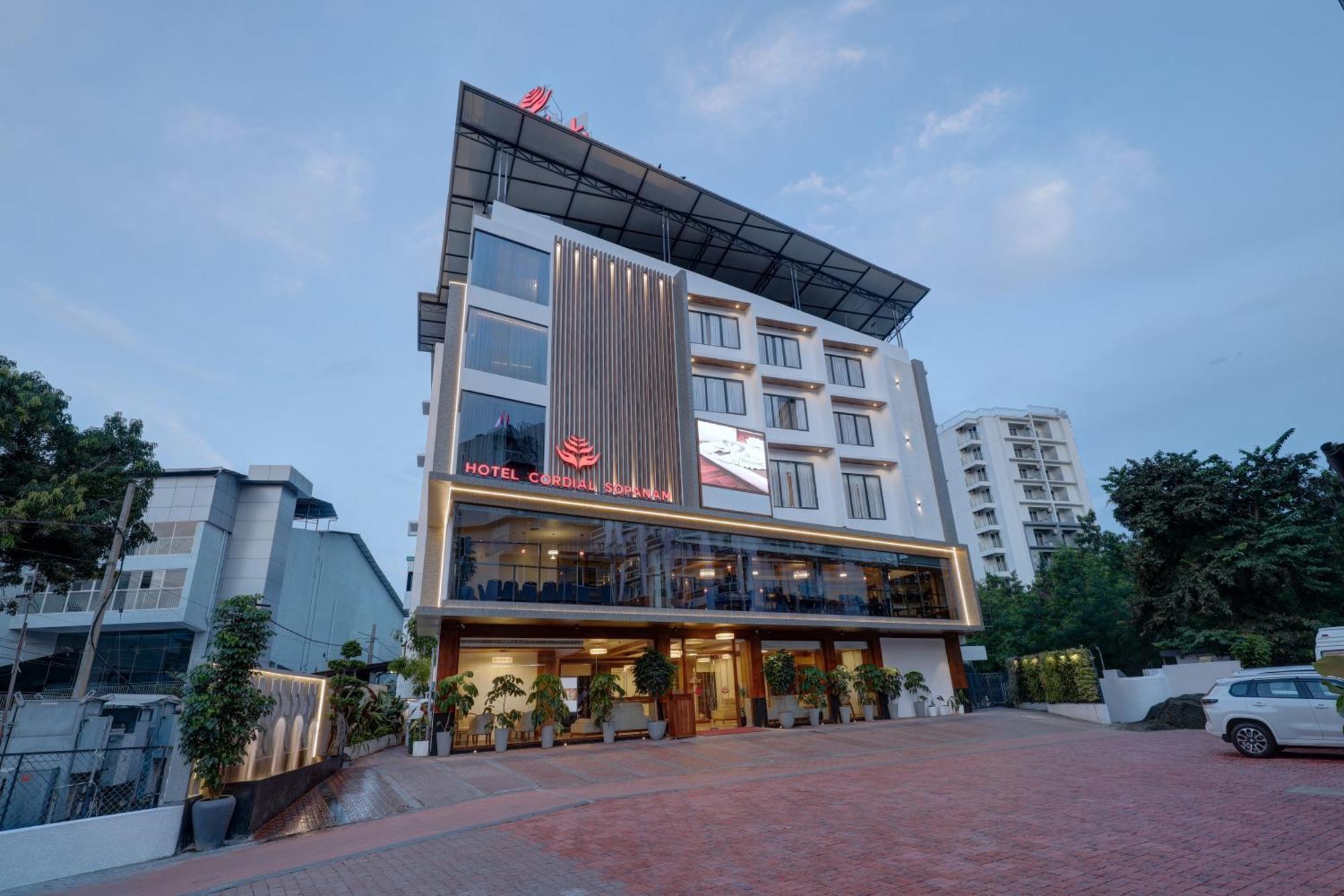 Hotel Cordial Sopanam Thiruvananthapuram Ngoại thất bức ảnh