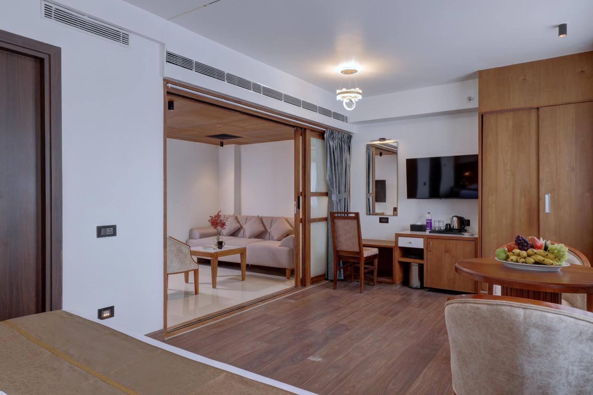 Hotel Cordial Sopanam Thiruvananthapuram Ngoại thất bức ảnh