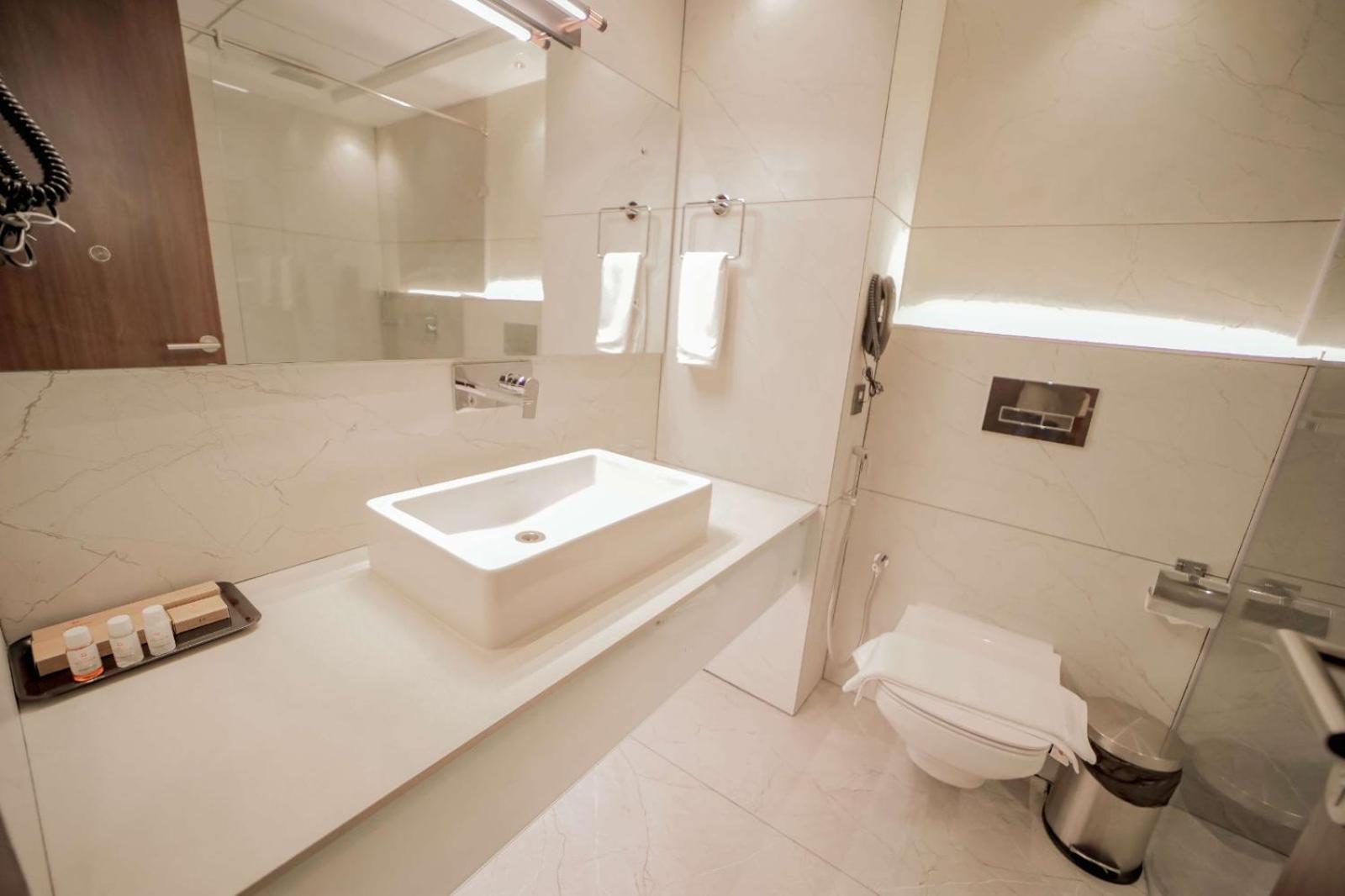 Hotel Cordial Sopanam Thiruvananthapuram Ngoại thất bức ảnh